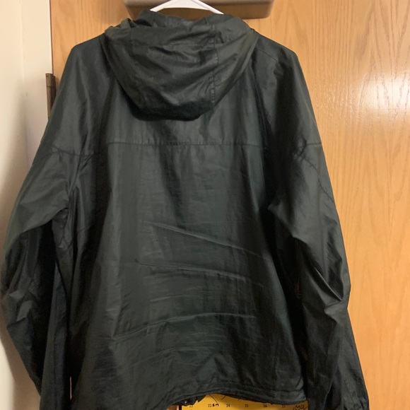 Men’s north face windbreaker - Picture 2 of 2